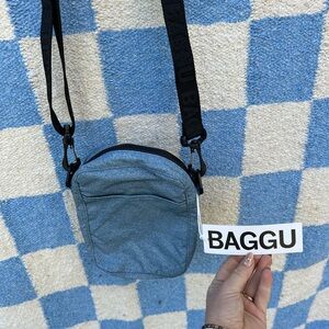 BAGGU Crossbody sport Bag in Blue denim